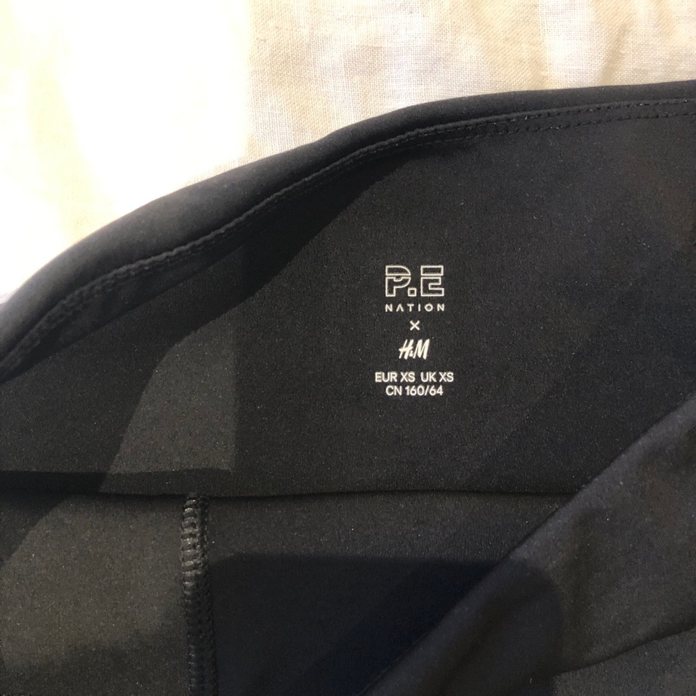 PE NATION x H&M activewear leggings - Picture 3 of 5